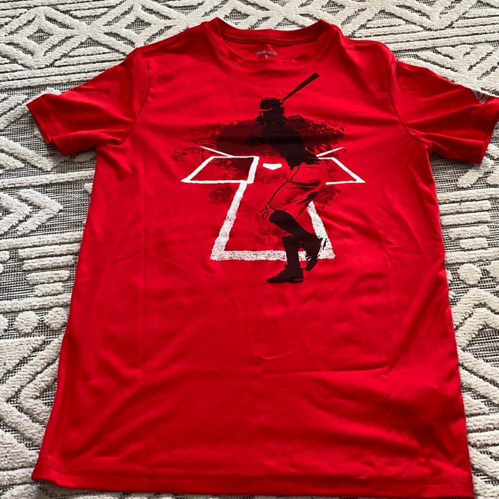 Reebok t-shirt